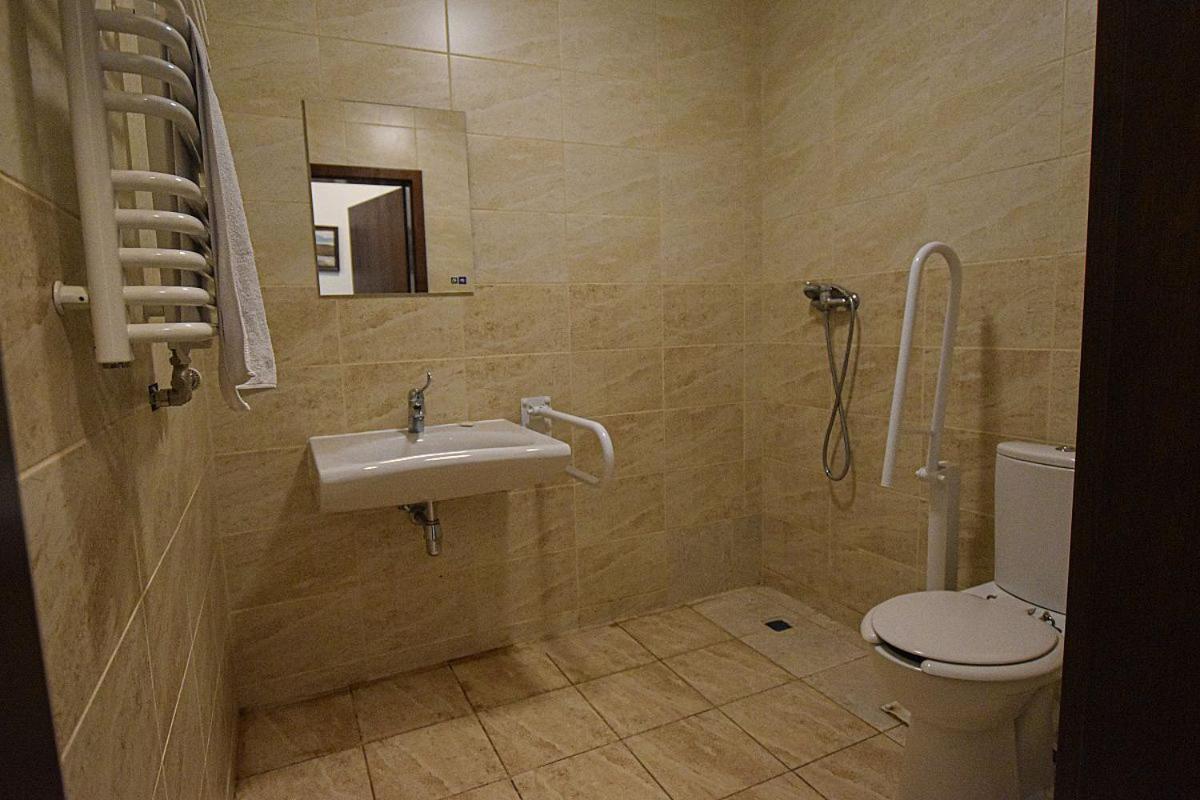 Bed and Breakfast Osrodek Bialy Lew Wojciechow  Exterior foto