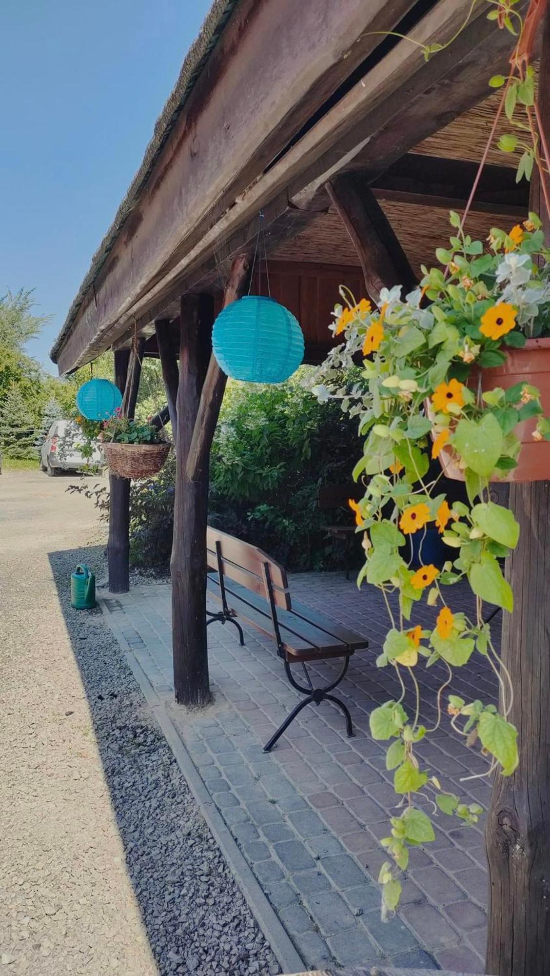 Bed and Breakfast Osrodek Bialy Lew Wojciechow  Exterior foto